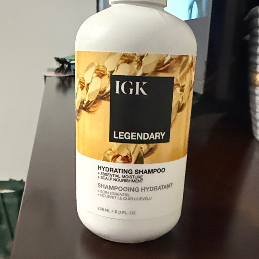 GK Legendary Hydrating Shampoo - White & Gold NEVER USED